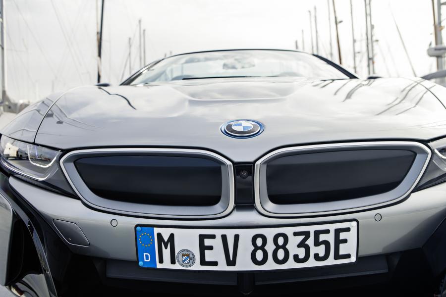 Детали экстерьера BMW i8 Roadster (I15) 2018 года  (WW) (фото 68 из 198)